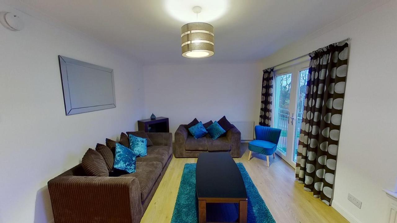 Orange Town House - Shaw Road, Only 6 Minutes To City Centre Абърдийн Екстериор снимка