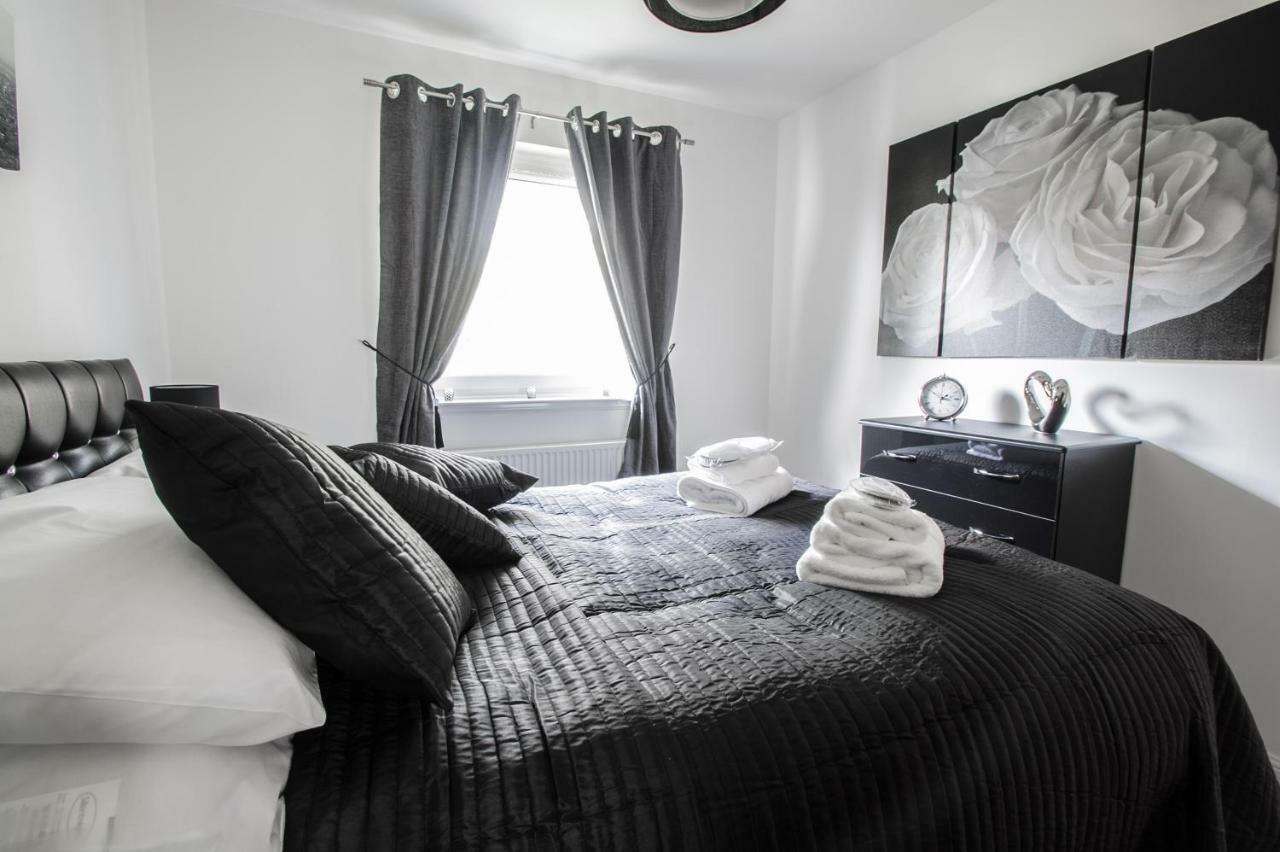 Orange Town House - Shaw Road, Only 6 Minutes To City Centre Абърдийн Екстериор снимка