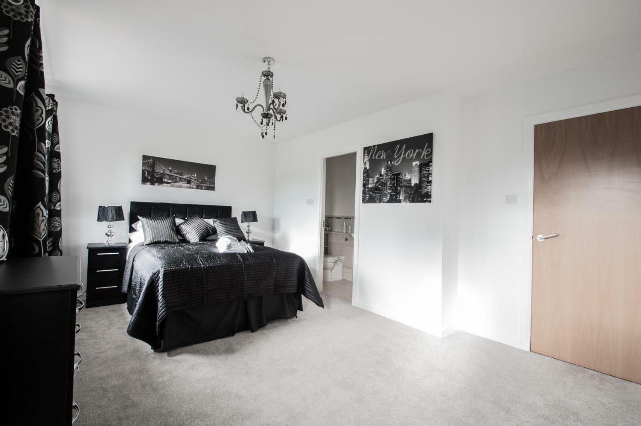 Orange Town House - Shaw Road, Only 6 Minutes To City Centre Абърдийн Екстериор снимка